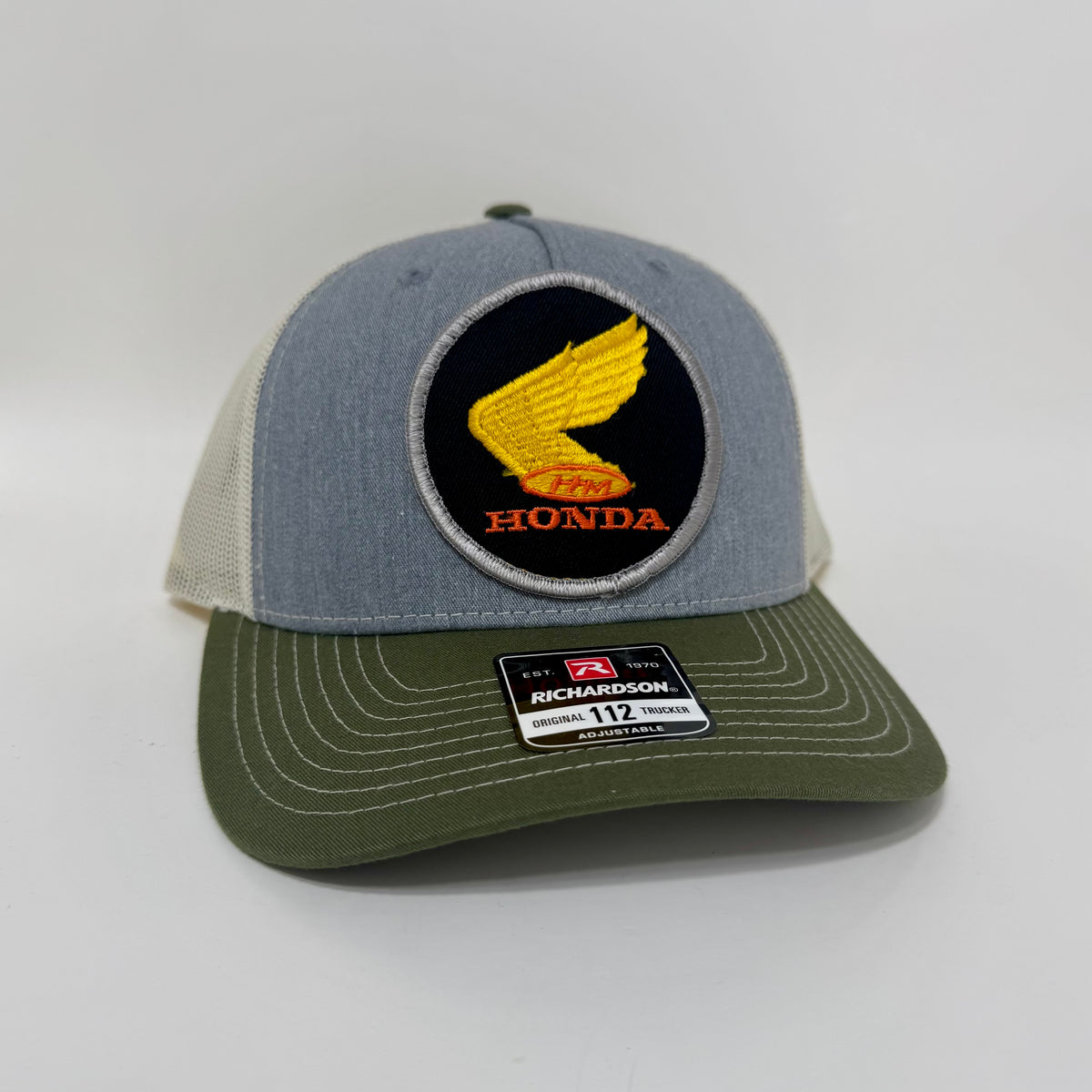 Cappelli da camionista piatti per donne e uomini - grigio bianco stampa Cappelli da camionista piatti per donne e uomini - grigio bianco stampa